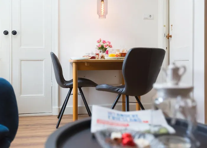 D\' Ald Skoalle - Sfeervol Appartement In Oude School.